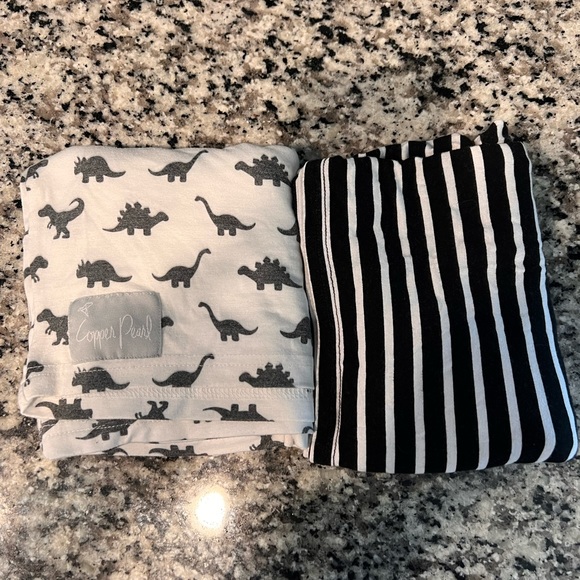 Lot of 2 Nursing and/or car seat covers. Copper pearl and milk snob - Picture 3 of 3